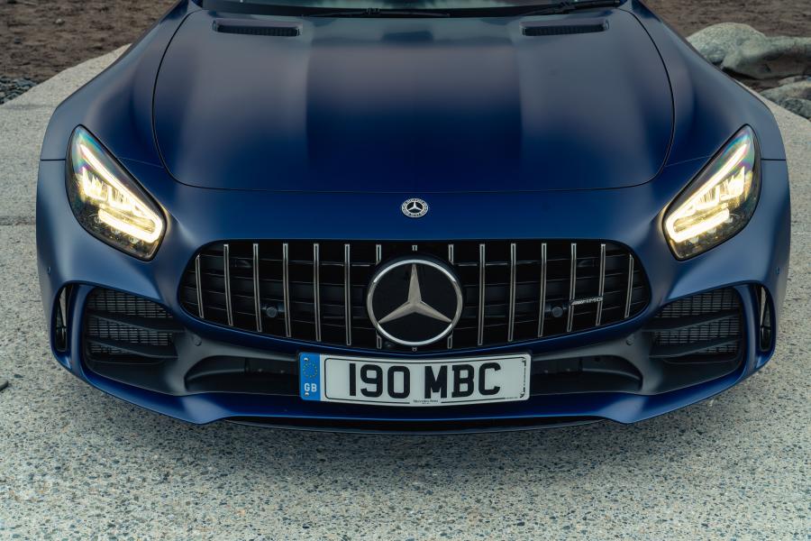 Детали экстерьера Mercedes-AMG GT R Roadster (R190) 2019 года  (UK) (фото 24 из 40)